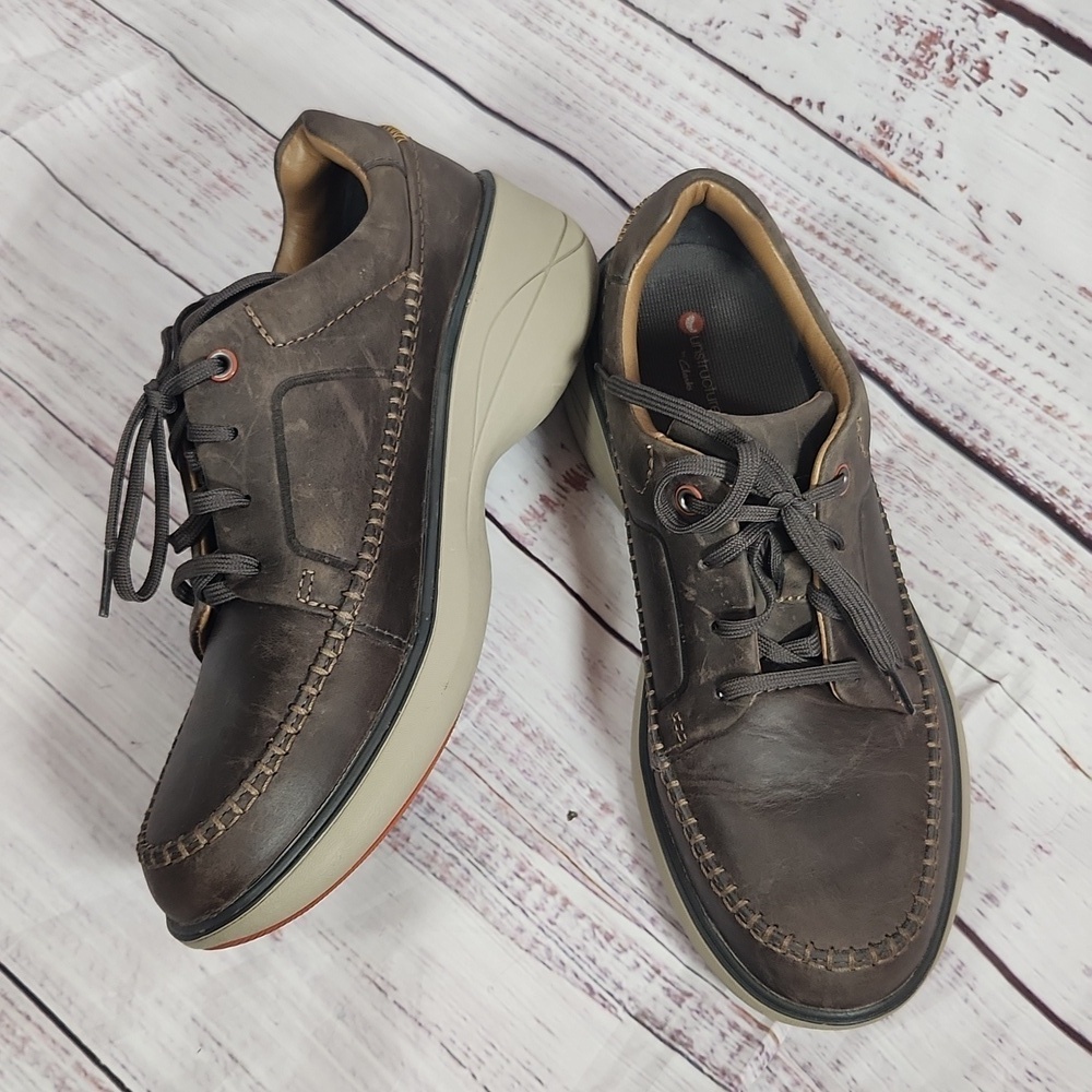 Clarks men's Lace-up leather unrise sneakers